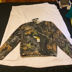 Mossy Oak camouflage sweatshirt, size youth, extra-large 16 to 18